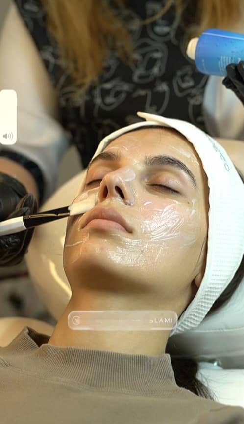 کلینیک زیبایی دکتر آذرنوش اسلامی در اصفهان